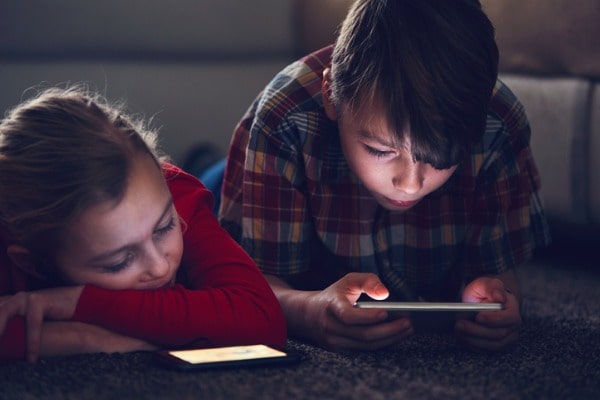 protect your kids' activities online