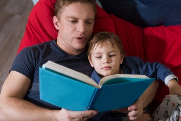 Bedtime stories are better for children if dad reads them